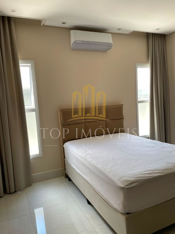 Oportunidade Mobiliada - 300m² com piscina e área gourmet - Terras do Vale - Caçapava