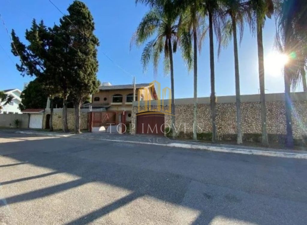 Casa de 300m² de construção e terreno de 600m² no Esplanada