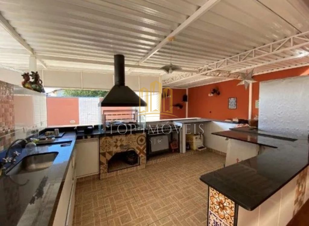 Casa de 300m² de construção e terreno de 600m² no Esplanada