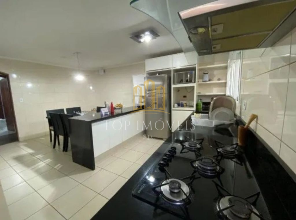 Casa de 300m² de construção e terreno de 600m² no Esplanada