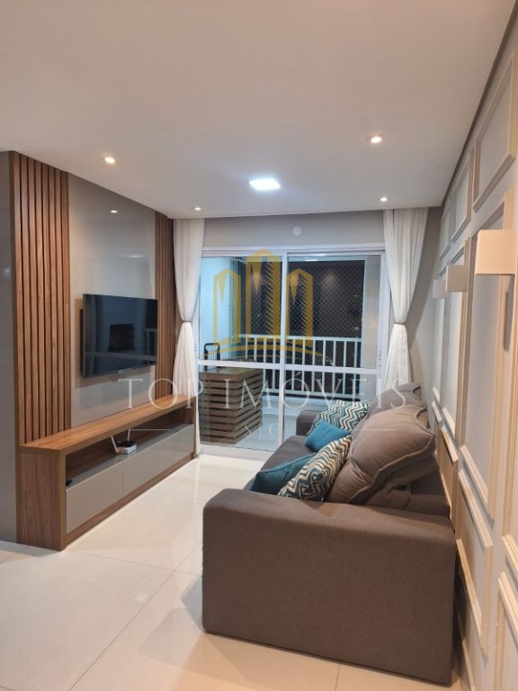 Apartamento de 65 m² no condomínio Tons do Parque, localizado no Parque Industrial, em frente à Praça Natal. Porteira fechada