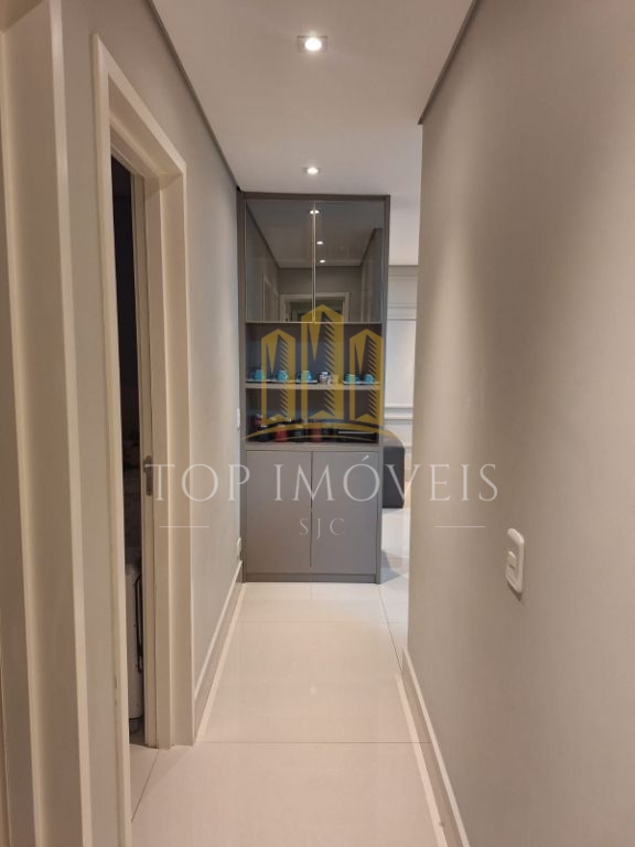 Apartamento de 65 m² no condomínio Tons do Parque, localizado no Parque Industrial, em frente à Praça Natal. Porteira fechada