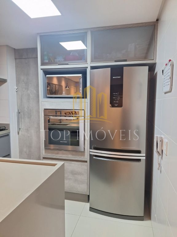 Apartamento de 65 m² no condomínio Tons do Parque, localizado no Parque Industrial, em frente à Praça Natal. Porteira fechada
