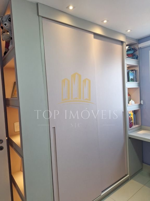 Apartamento de 65 m² no condomínio Tons do Parque, localizado no Parque Industrial, em frente à Praça Natal. Porteira fechada