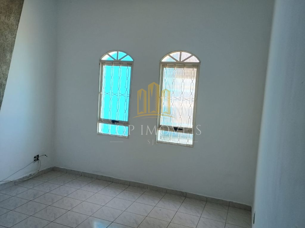 Casa à Venda no Jardim Cruzeiro do Sul, 2 quartos - 60 m²