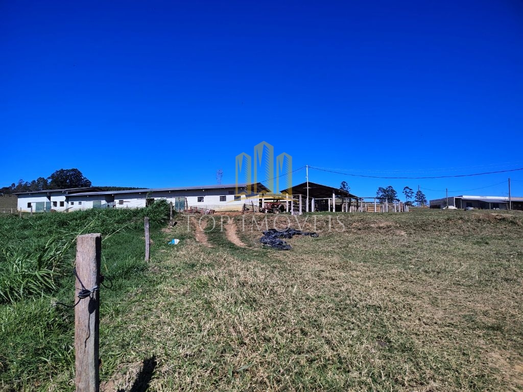Belissima Fazenda em Caçapava Excelente para Loteamento.