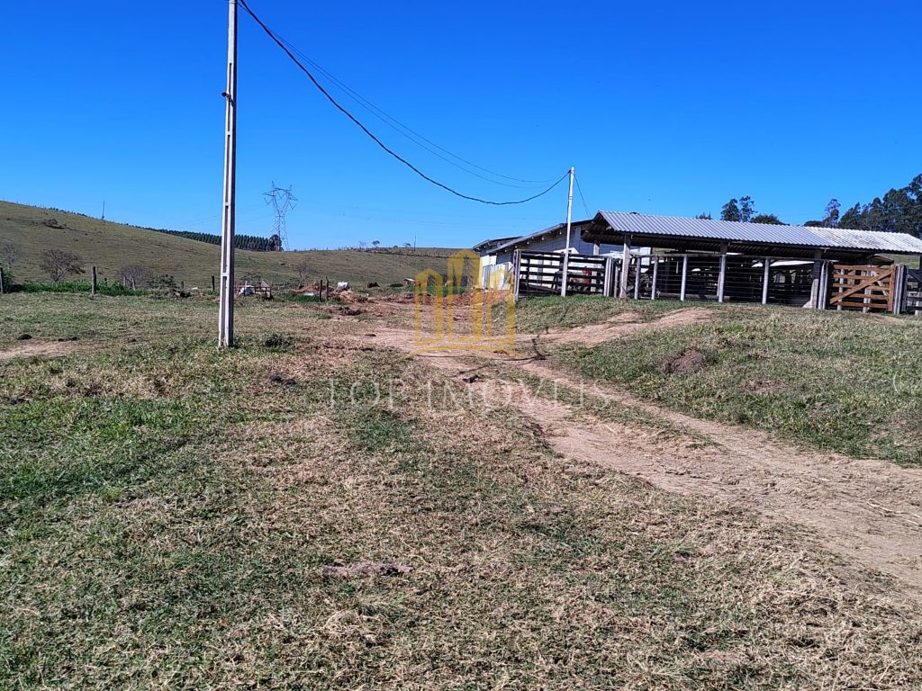 Belissima Fazenda em Caçapava Excelente para Loteamento.