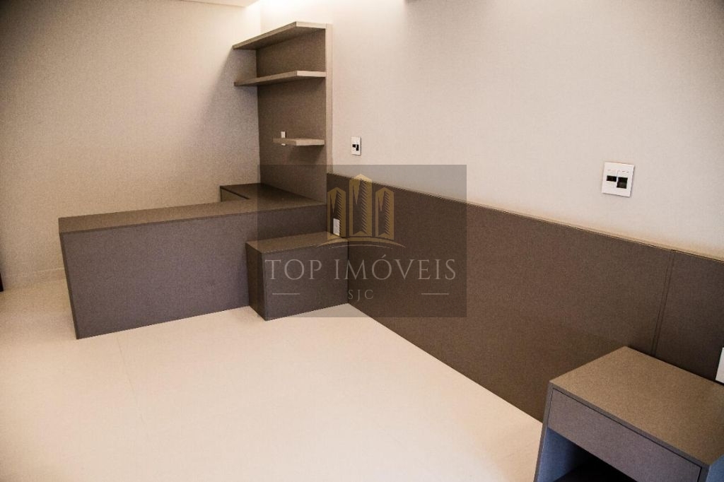 Sobrado à venda, 700 m² - Jardim das Colinas - São José dos Campos/SP