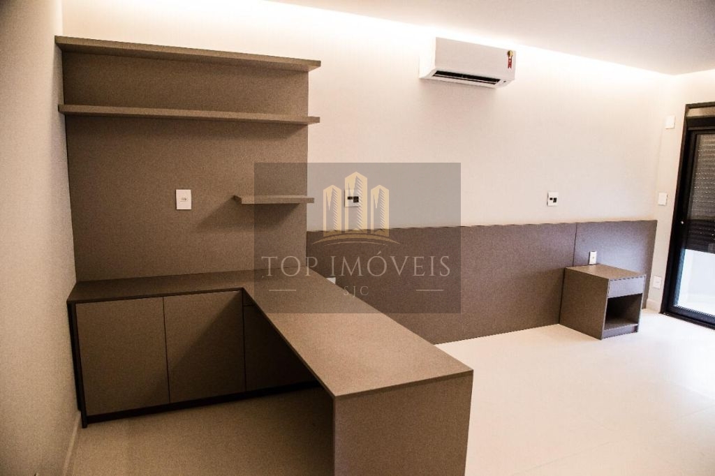 Sobrado à venda, 700 m² - Jardim das Colinas - São José dos Campos/SP