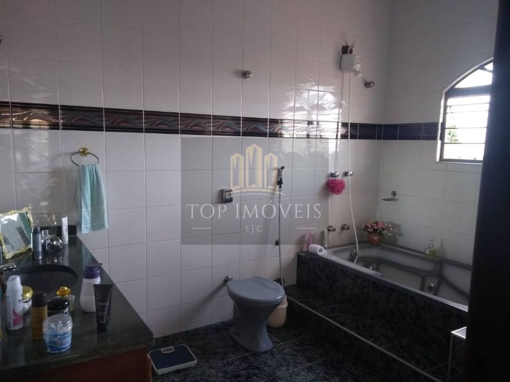 Sobrado com 6 dormitórios à venda, 300 m² - Vila Industrial - São José dos Campos/SP