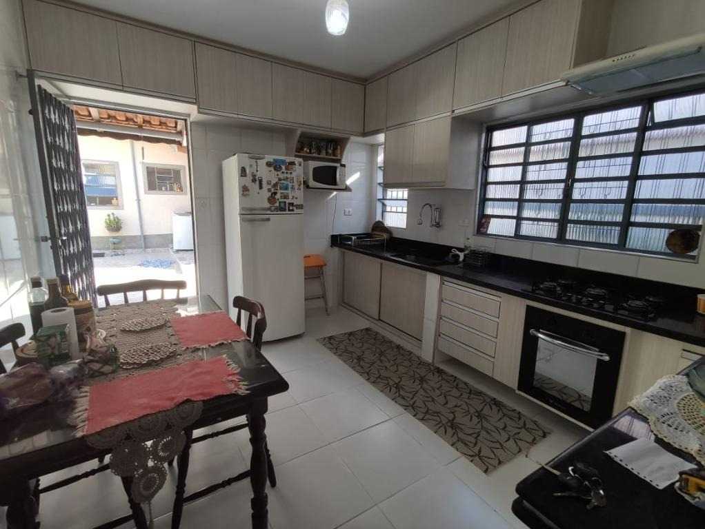 Casa à venda, 168 m² - Vila Tatetuba - São José dos Campos/SP