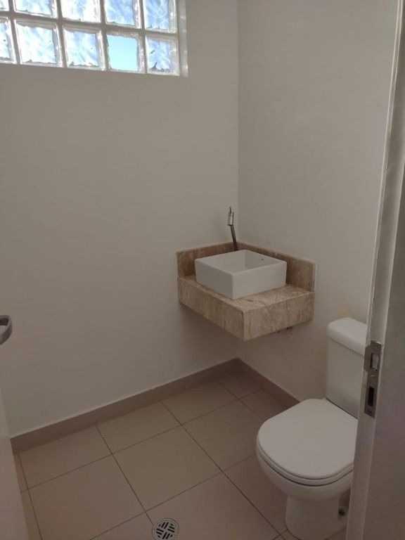 Sobrado residencial e comercial, com sistema de câmeras e alarme disponível para Venda e Locação, Zona Sul
