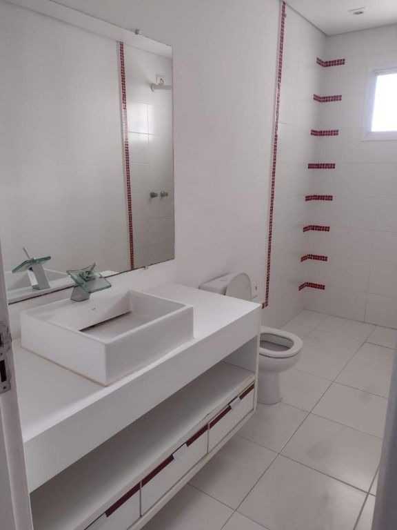 Sobrado residencial e comercial, com sistema de câmeras e alarme disponível para Venda e Locação, Zona Sul
