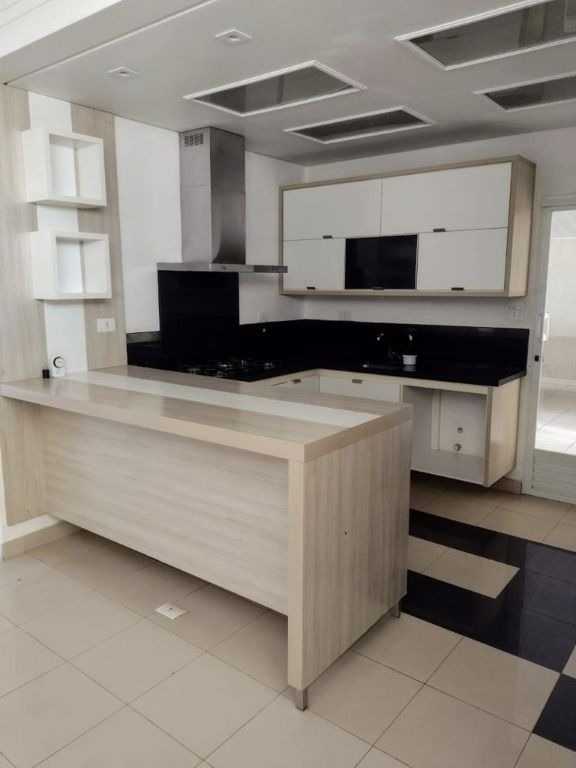 Sobrado residencial e comercial, com sistema de câmeras e alarme disponível para Venda e Locação, Zona Sul