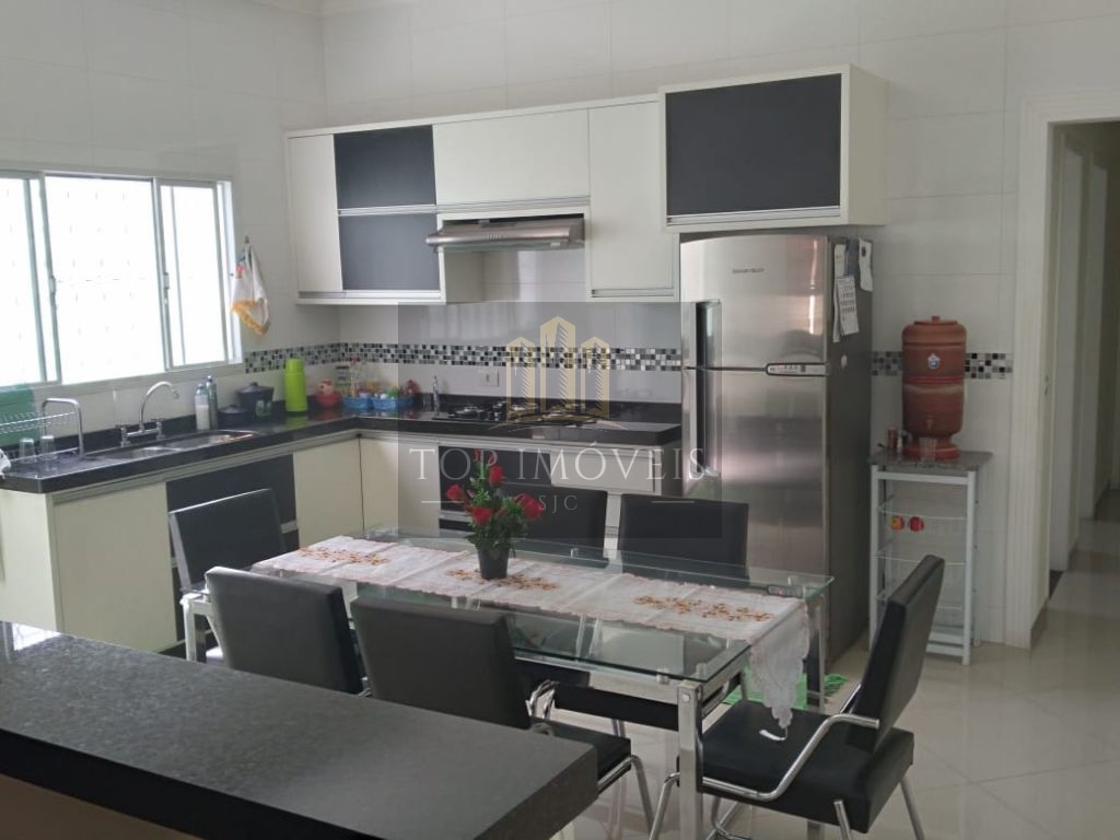 Ótima casa à venda, com 2 dormitórios, 145 m² - Parque dos Sinos - Jacareí/SP