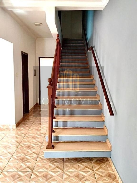 Sobrado à venda, com 3 dormitórios, 182 m² - Monte Castelo - São José dos Campos/SP
