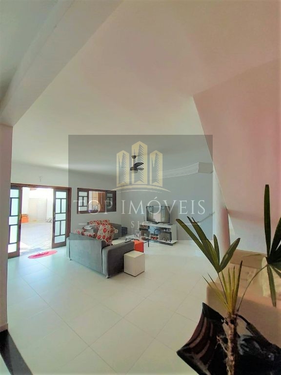 Belíssima casa com 240m² no Jardim Santa Maria, Jacareí/SP