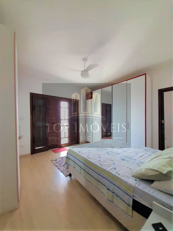 Belíssima casa com 240m² no Jardim Santa Maria, Jacareí/SP