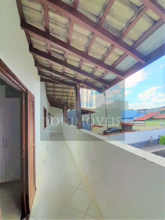 Belíssima casa com 240m² no Jardim Santa Maria, Jacareí/SP