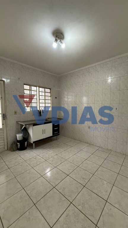 Casa, 1 quarto, 250 m² - Foto 2