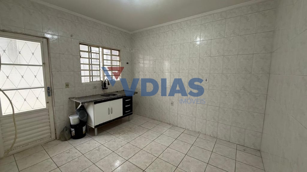 Casa, 1 quarto, 250 m² - Foto 1