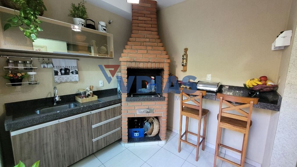 Casa, 3 quartos, 204 m² - Foto 1