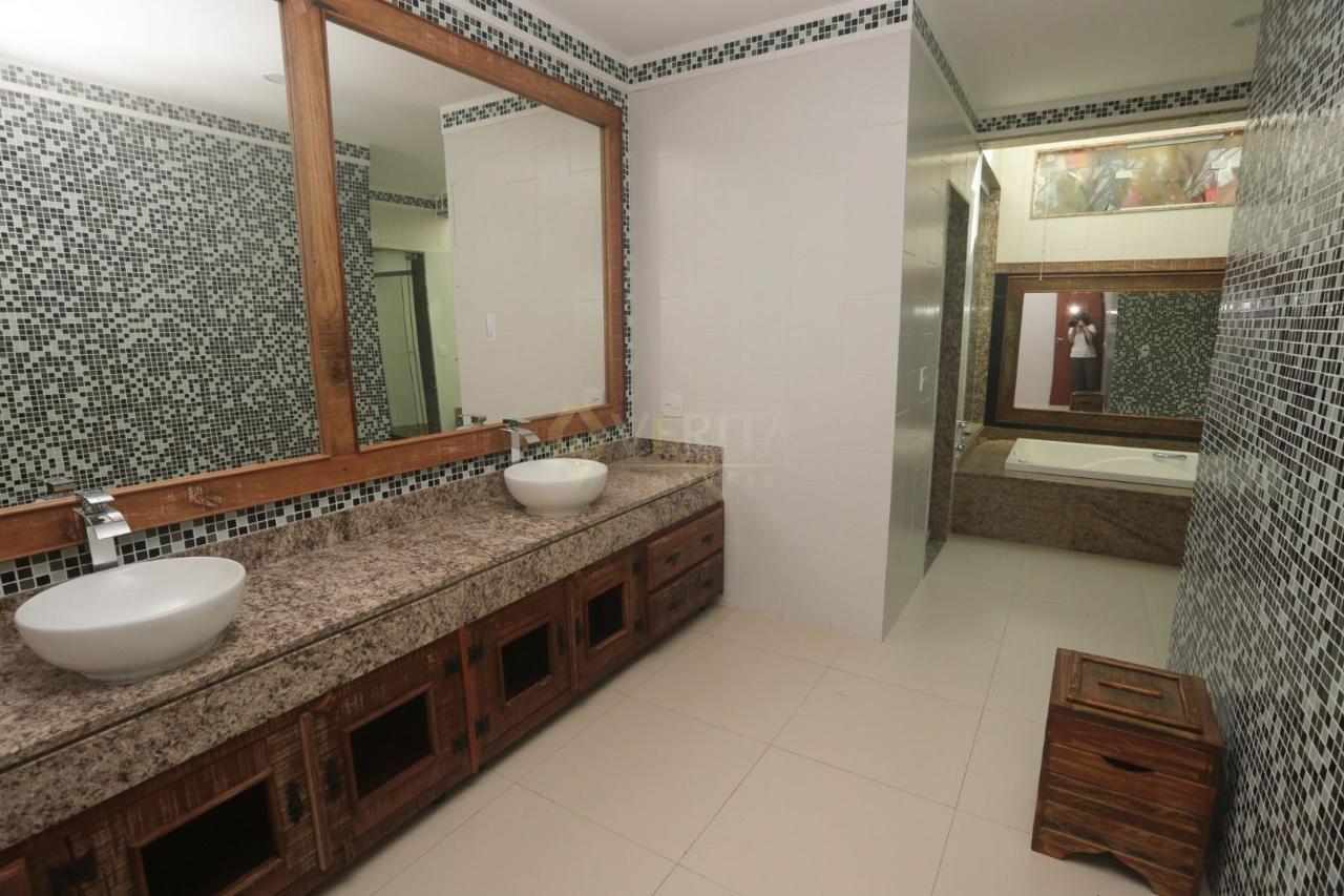 Casa com 7 dormitórios, 3200 m² - Vargem Pequena - Rio de Janeiro/RJ