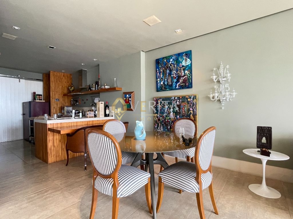 Apartamento 3 suítes no flamengo com 468m².
