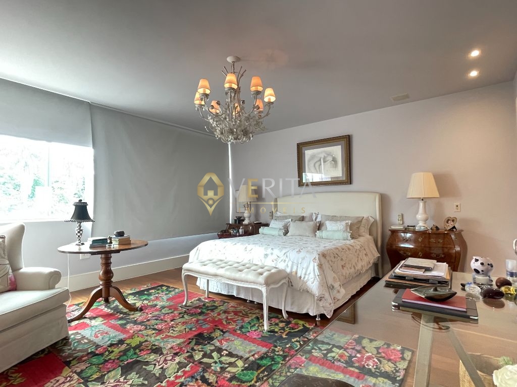 Apartamento 3 suítes no Flamengo com 468m².