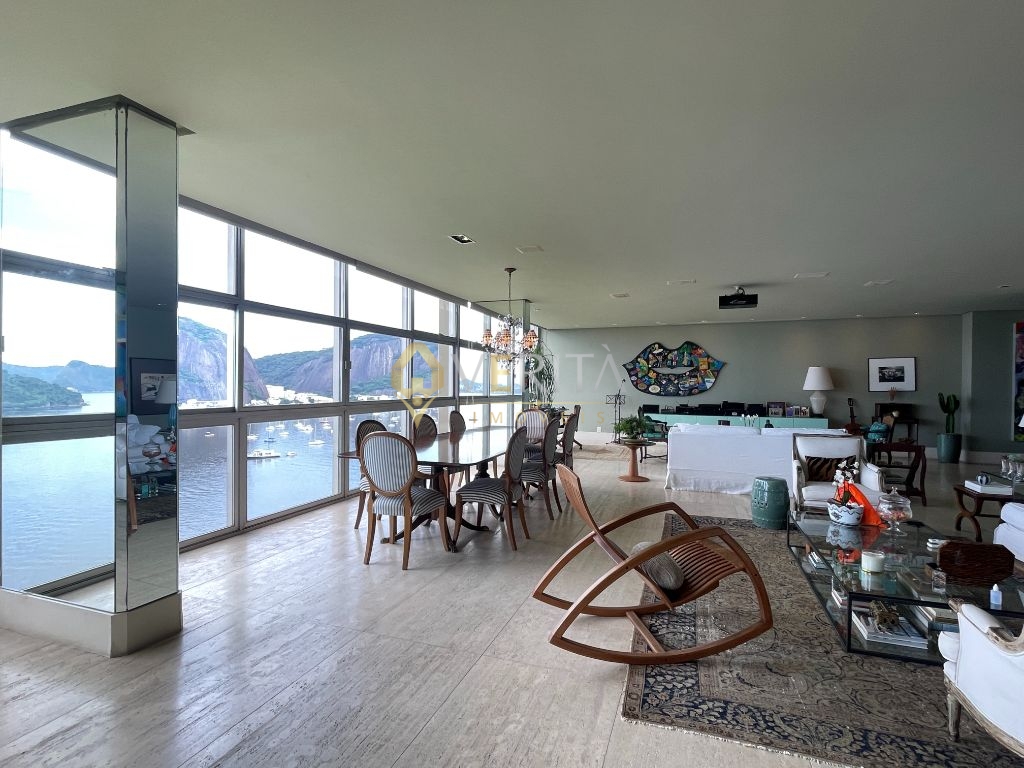 Apartamento 3 suítes no flamengo com 468m².