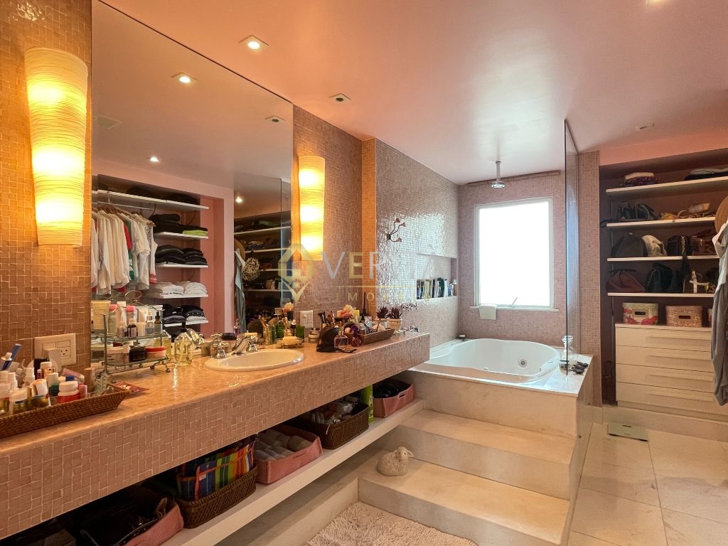 Apartamento 3 suítes no Flamengo com 468m².