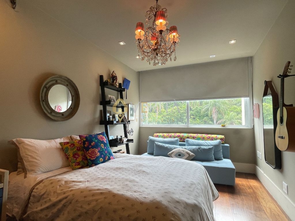 Apartamento 3 suítes no Flamengo com 468m².