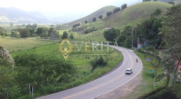 Terreno perfeito na beira da estrada em capelinha entre rese
