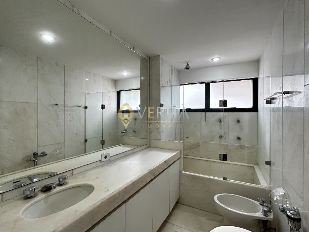Condomínio do Edifício Nicolo Paganini - Apartamento com 4 quartos, 4 sendo suíte, 4 vagas - 380m²