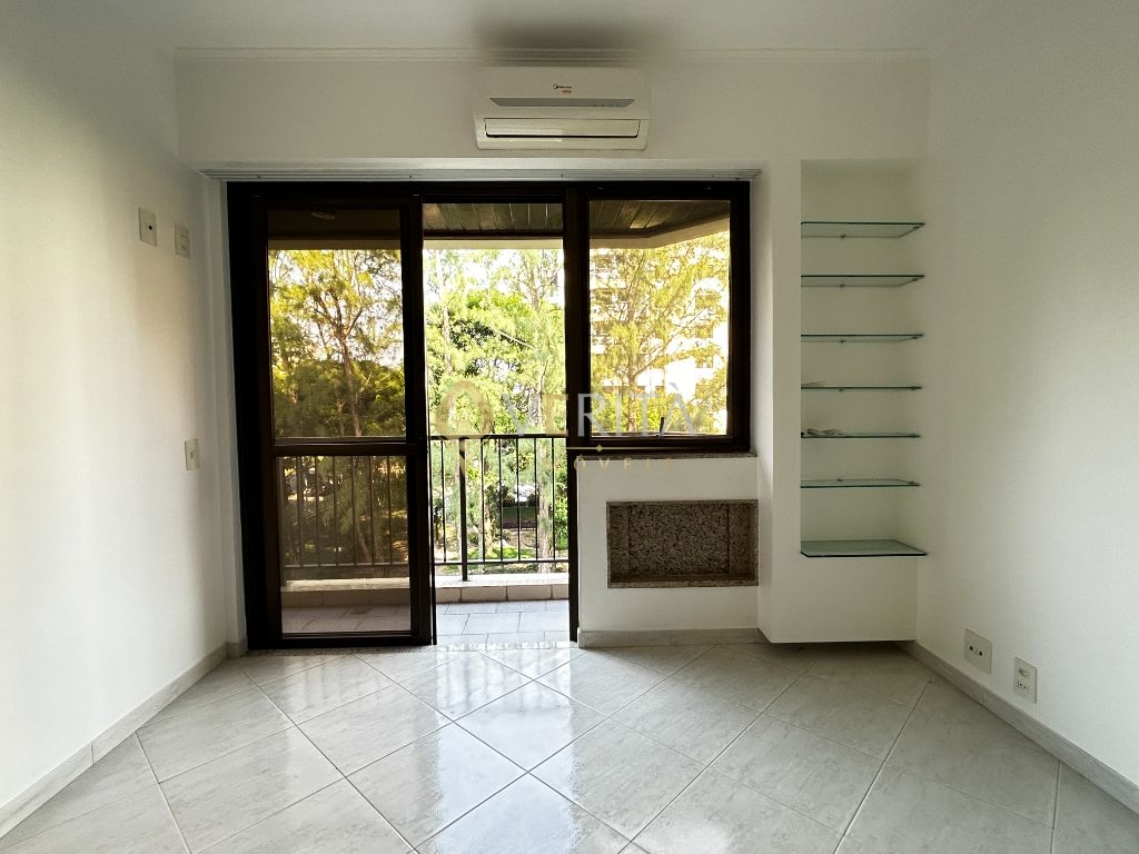 Venda de Apartamentos / Padrão na cidade de Rio de Janeiro