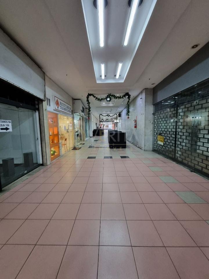 Loja reformada na av. Nossa senhora de copacabana