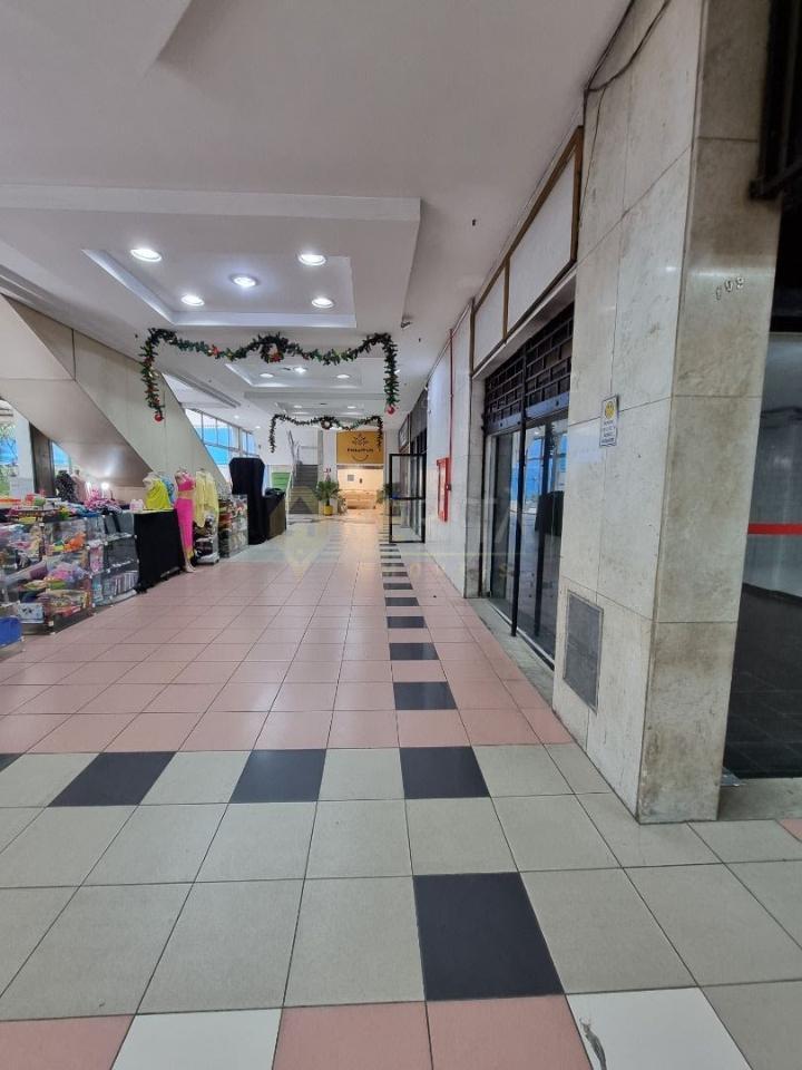 Loja reformada na av. Nossa senhora de copacabana