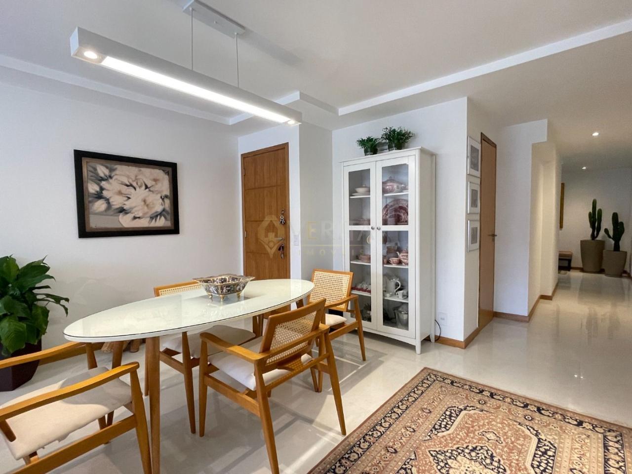 Cobertura duplex no Recreio a 1 quadra da praia.