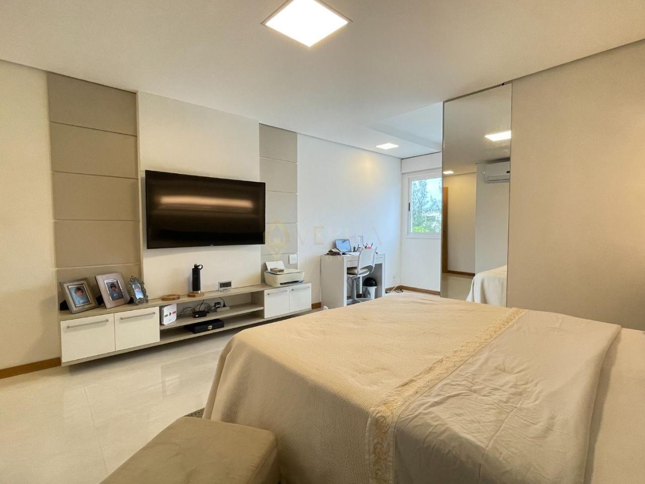 Cobertura duplex no Recreio a 1 quadra da praia.