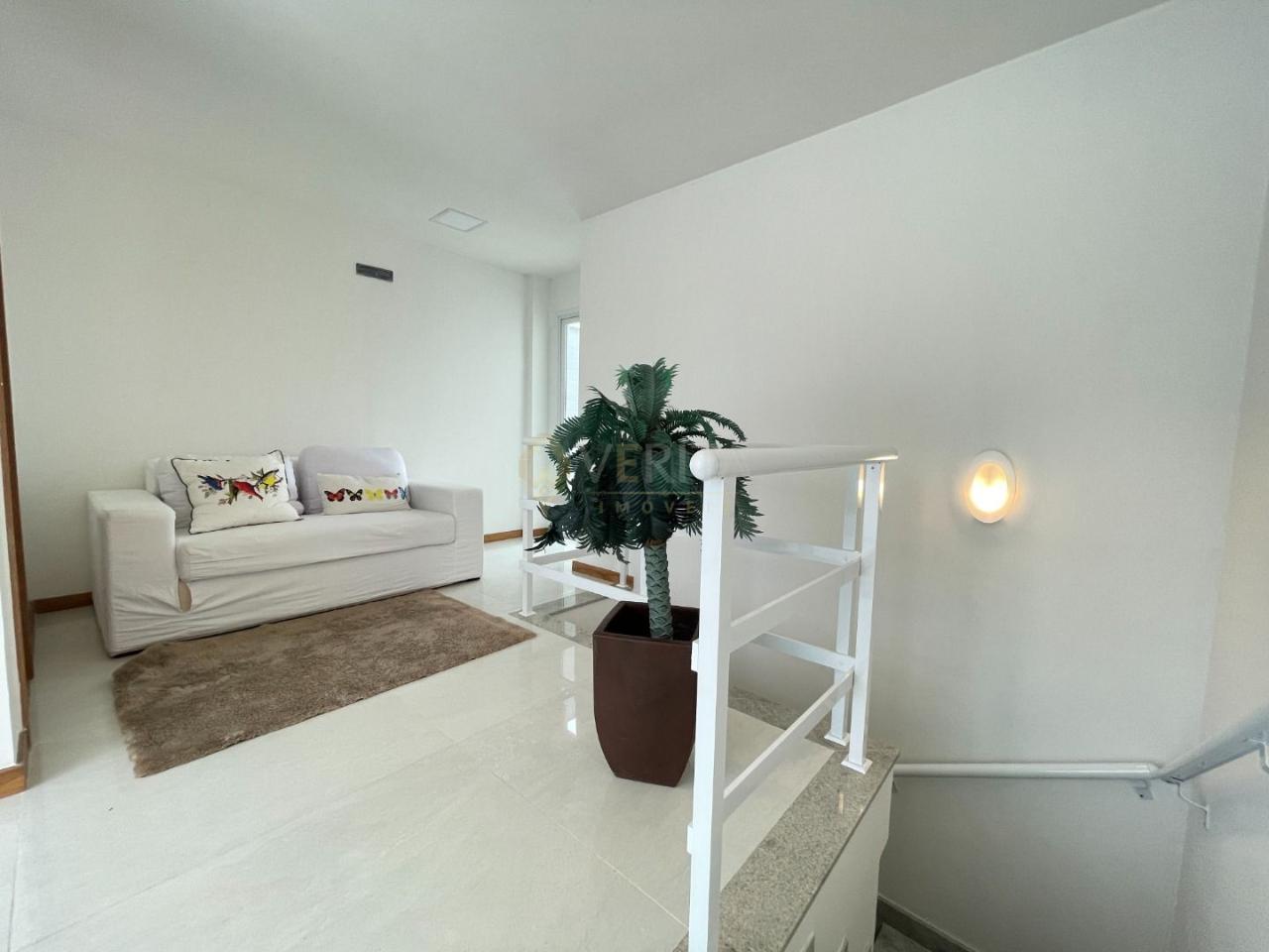 Cobertura duplex no Recreio a 1 quadra da praia.