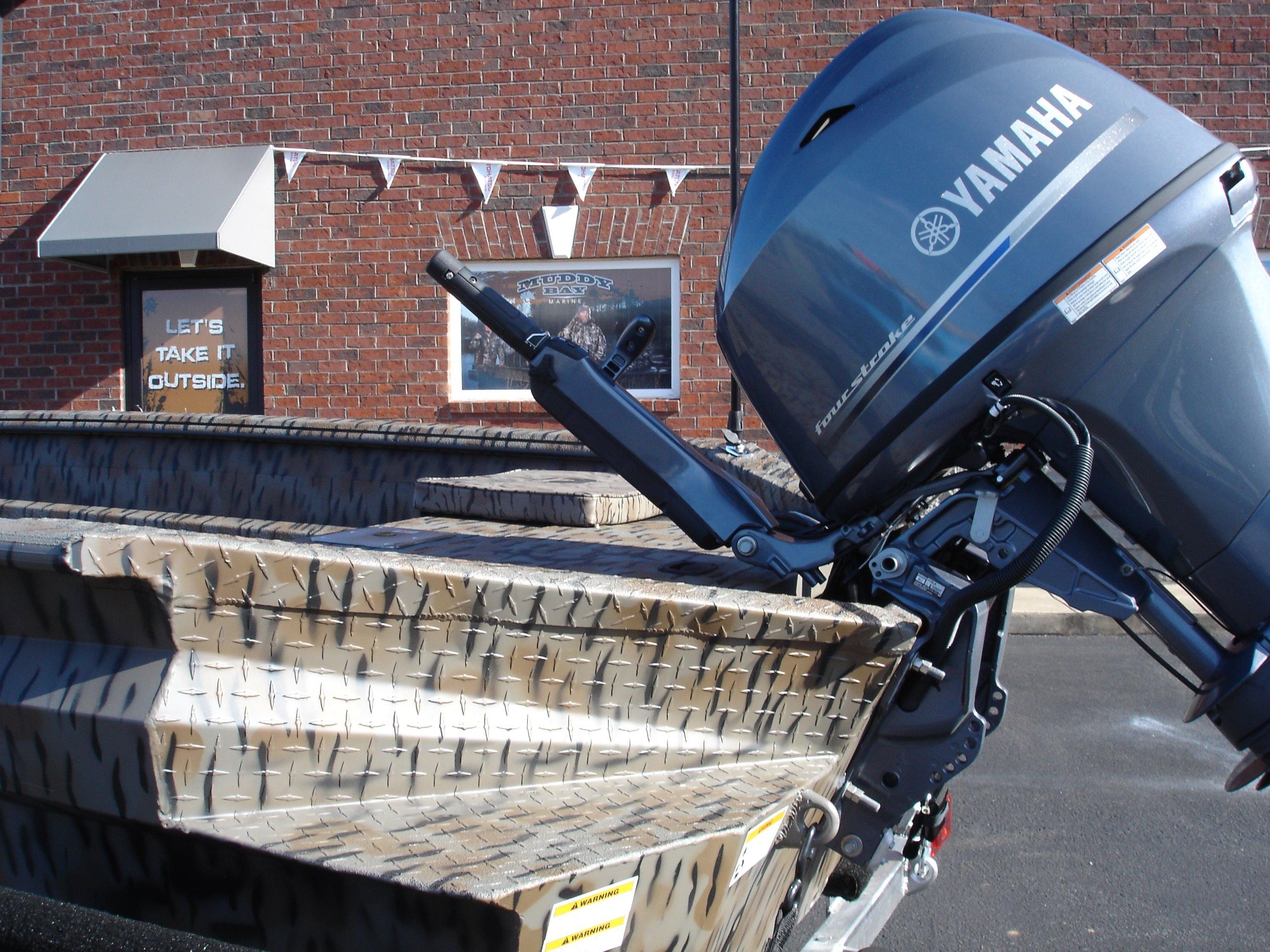 Muddy Bay Xpress H18DB Duck boat