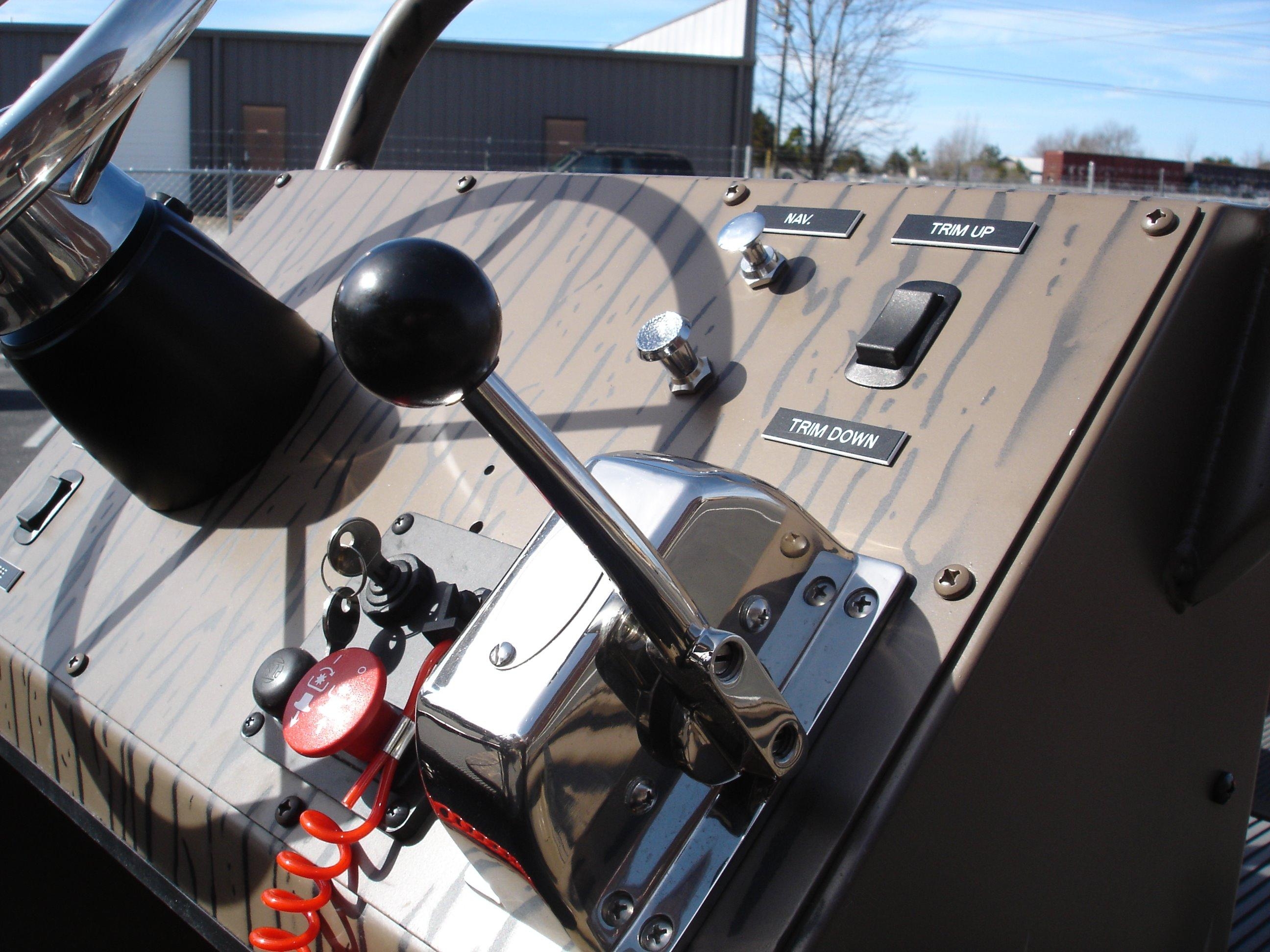 Muddy Bay ProDrive 1854 Center Console