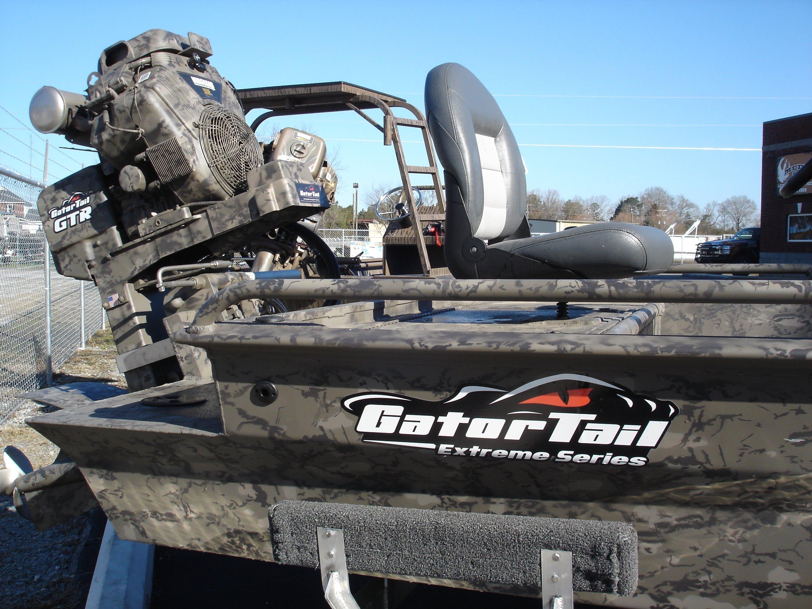 Muddy Bay GATOR TAIL 1854 Extreme Center Console