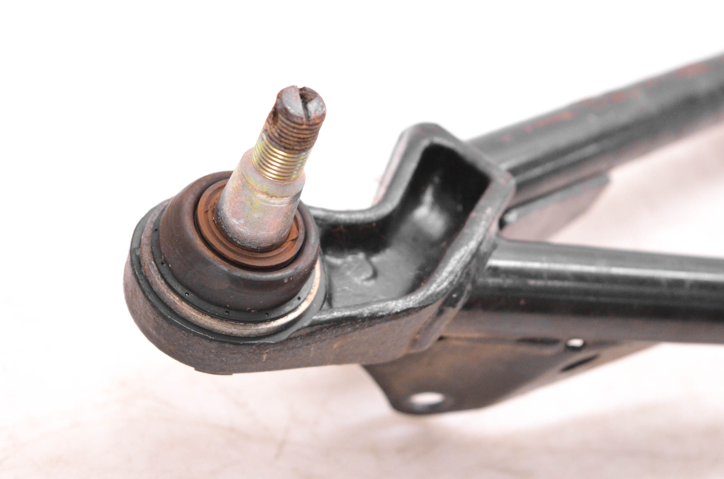 05 Ski-Doo Mach Z 1000 SDI Front Lower Left A-Arm 121"
