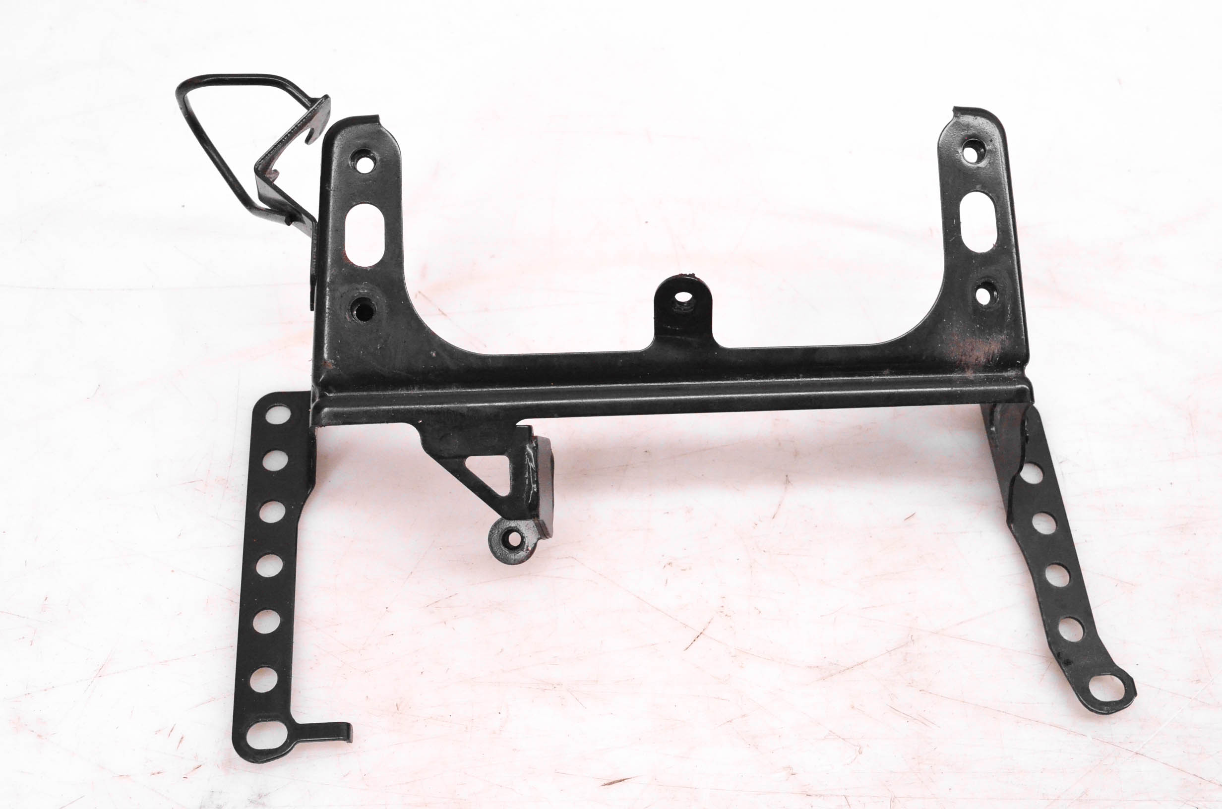 09 Yamaha TMax 500 Fuel Gas Tank Fitting Bracket Mount XP500