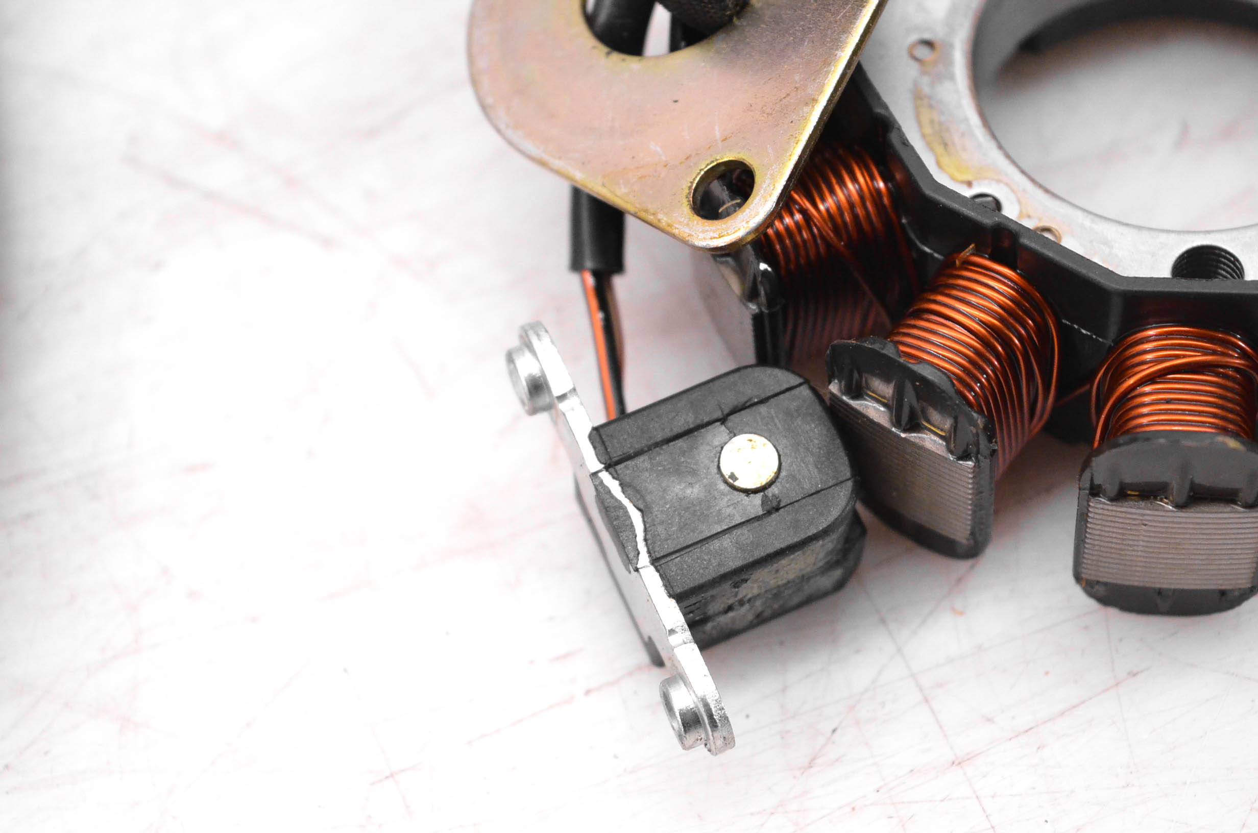 01 Yamaha WaveRunner XLT1200 Stator XA1200