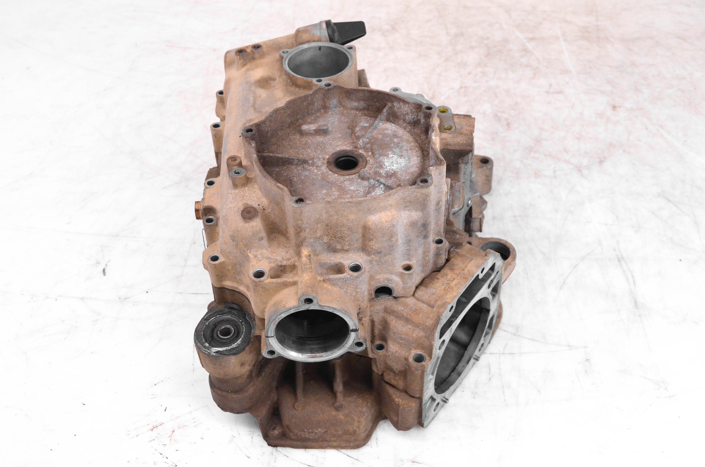 05 Can-Am Outlander 400 XT 4x4 Crankcase Center Crank Case