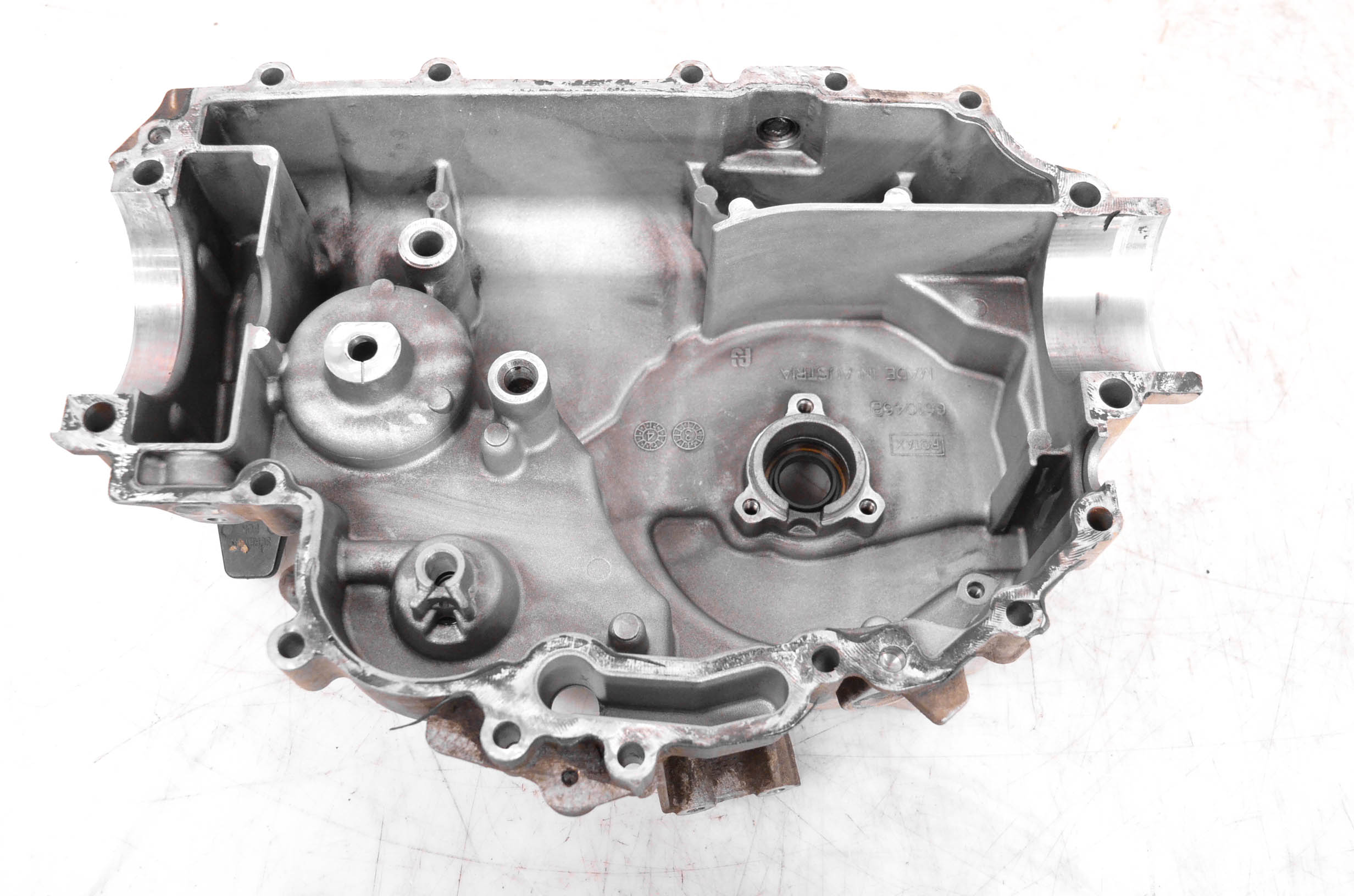 05 Can-Am Outlander 400 XT 4x4 Crankcase Center Crank Case