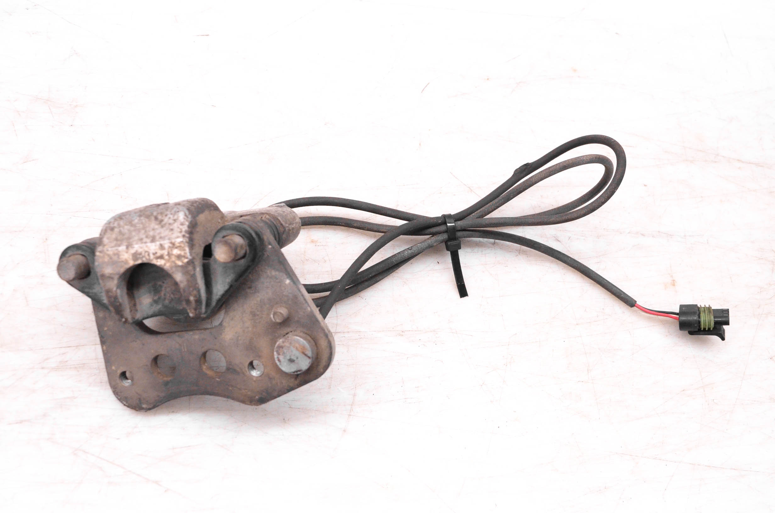 06 Polaris Sportsman 500 4x4 Front Right Brake Caliper & Speed Sensor