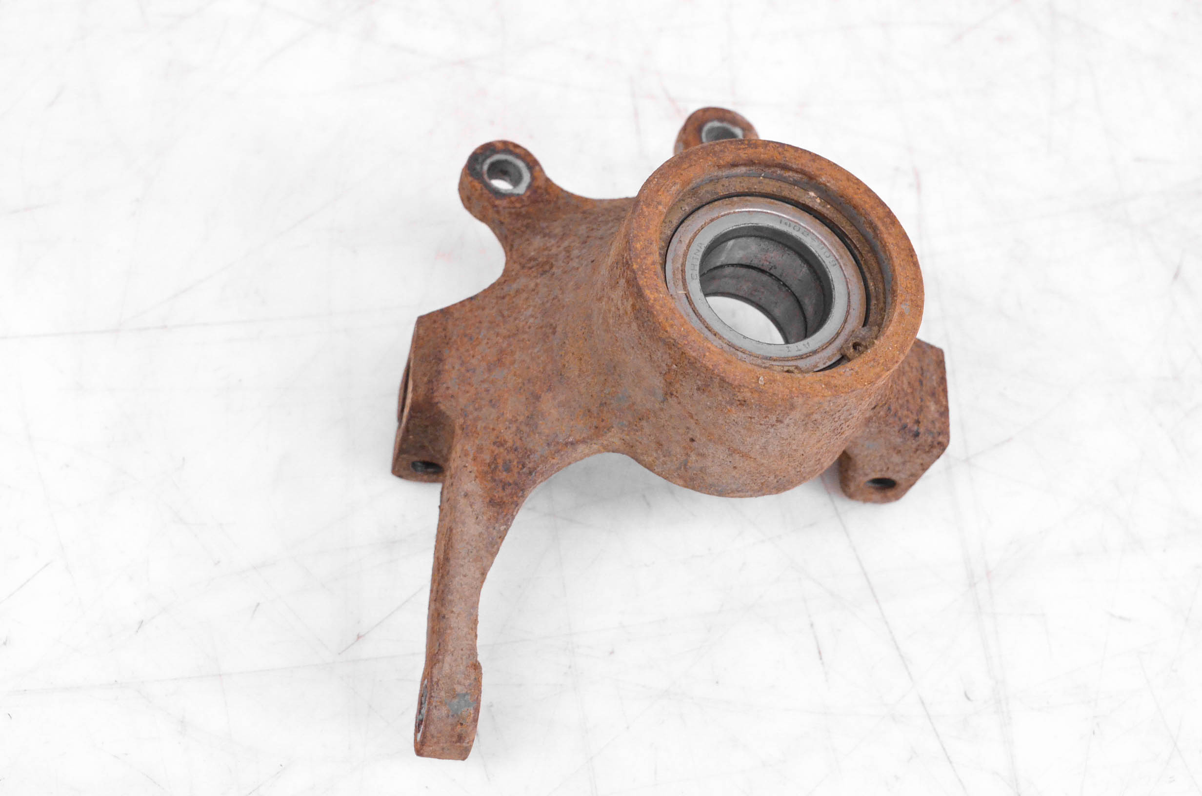 13 Arctic Cat Limited 550 4x4 Front Right Spindle Knuckle